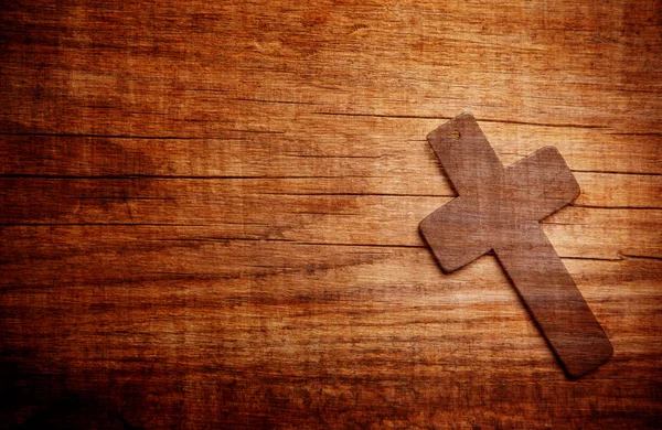 Vieille croix sur fond bois — Photo