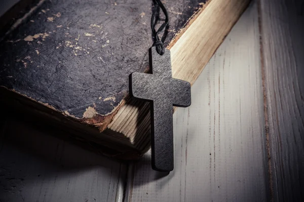 Closeup of wooden Christian cross — Stock Photo, Image