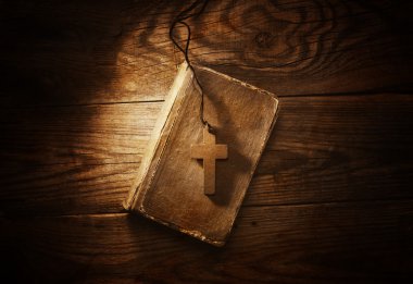 İncil Hristiyan çarmıhta