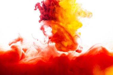 Su sarı ve kırmızı mürekkep