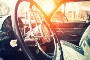 Klasik eski model araba