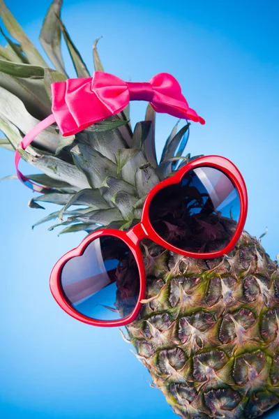 Funny pineapple in a sunglasses — Stock Photo, Image