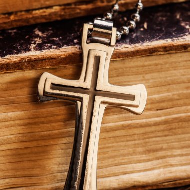 İncil Hristiyan çarmıhta