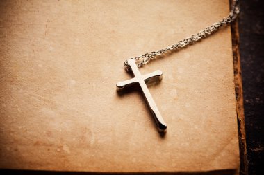 İncil Hristiyan çarmıhta