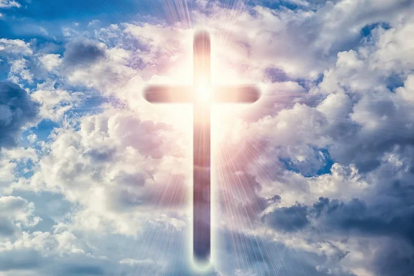 Ein transparentes Kreuz am Himmel — Stockfoto