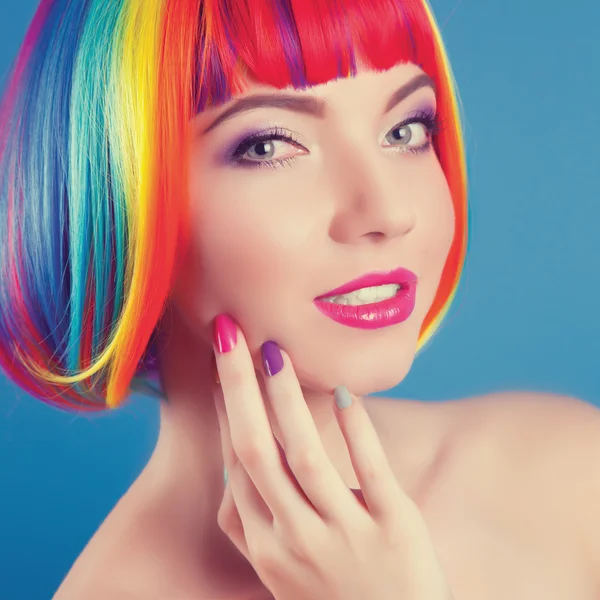 Woman wearing colorful wig — Stock Photo, Image