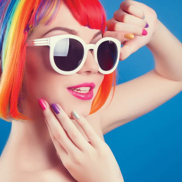 Woman wearing colorful wig — Stock Photo, Image