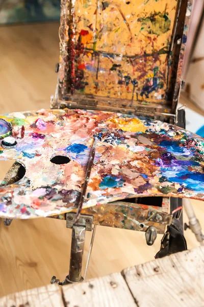 Pintores pincel y pinturas al óleo — Foto de Stock