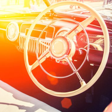 Klasik eski model araba