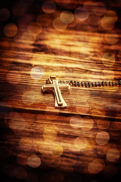 Old cross with  chain — Stock Photo, Image