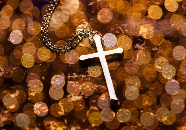 Closeup of silver Christian cross — Stock Photo, Image