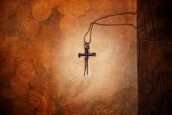 İncil Hristiyan çarmıhta