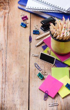 İş amaçlı aksesuarları, malzemeleri, kupa ile kalem rustik ahşap tablo