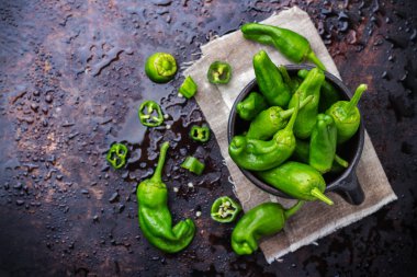 Ham yeşil biber gizemli de padron geleneksel İspanyolca tapas