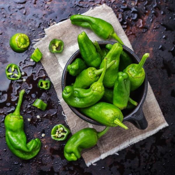 Raw green peppers pimientos de padron traditional spanish tapas — Stock Photo, Image