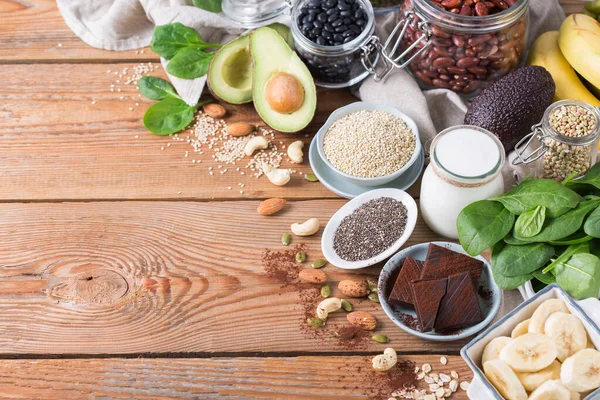 Magnesiumreiche Lebensmittel, gesunde Ernährung und Ernährung — Stockfoto