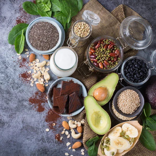 Food rich in magnesium, healthy eating and dieting — Stock Photo, Image