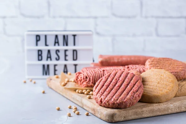 植物ベースの肉、炭素排出量を減らすための食品の様々な — ストック写真