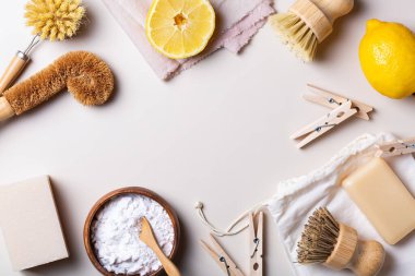 Sıfır atık plastik mutfak temizleme aletleri