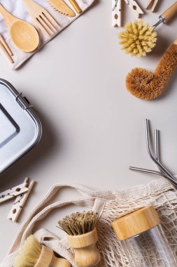 Plastiksiz ve yeniden kullanılabilir mutfak gereçleri.