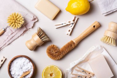 Sıfır atık plastik mutfak temizleme aletleri