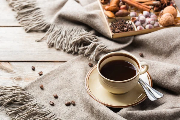Komposisi musim gugur dengan secangkir kopi — Stok Foto