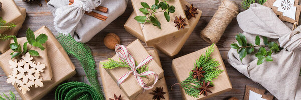 Ноль отходов Рождественская концепция, ручной работы подарочные коробки, стиль фурошики