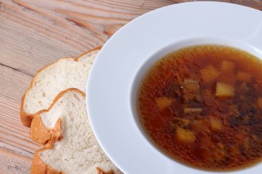 Beyaz bir kase mantar çorbası