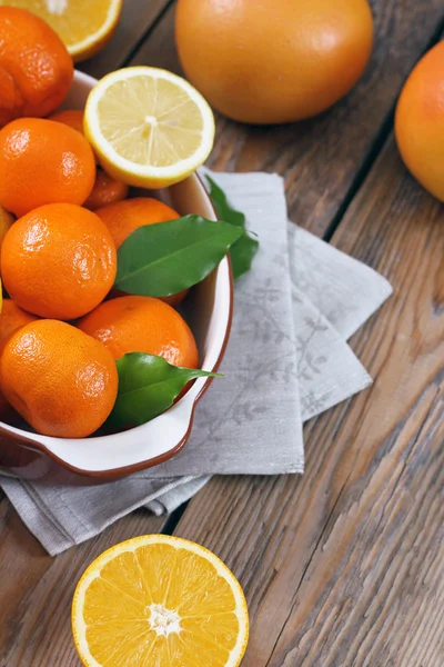 Zitrusfrüchte - Orange, Zitrone, Mandarine, Grapefruit — Stockfoto