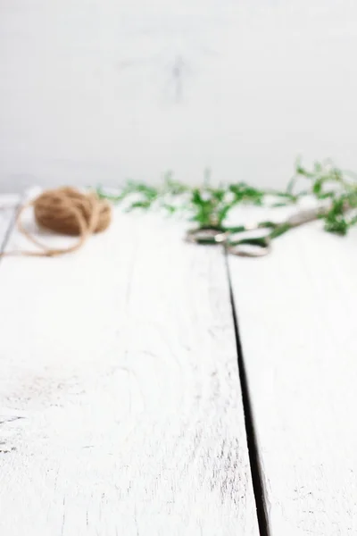 Mezcla de hierbas en una mesa de madera con espacio para copiar — Foto de Stock