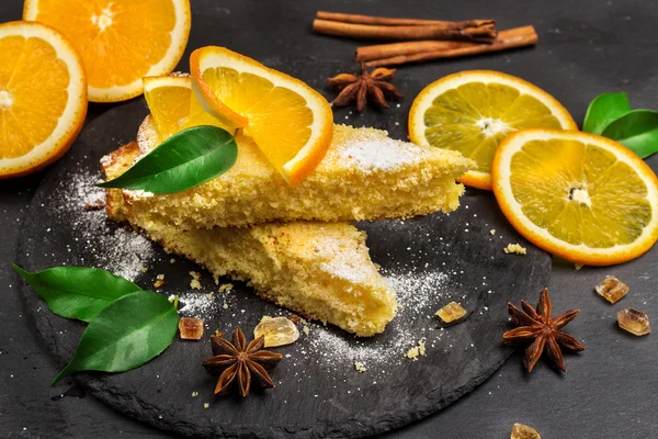 Polenta, majs och citron smör tårta — Stockfoto