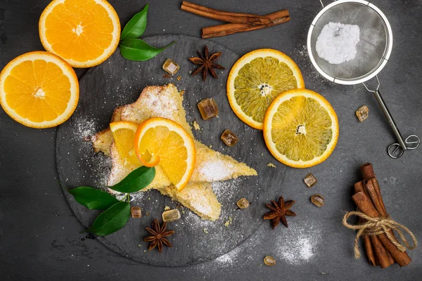 Cake met polenta, maïs en citroen boter — Stockfoto