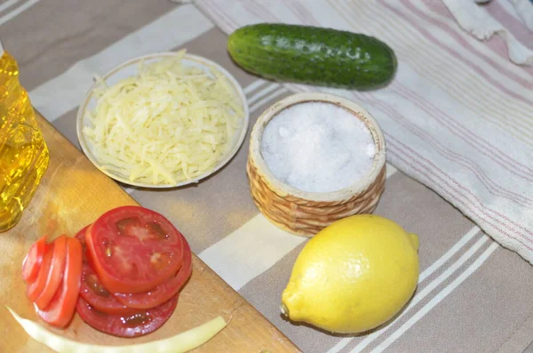 Procesul Fabricare Salata Verde Din Legume Brânză — Fotografie, imagine de stoc