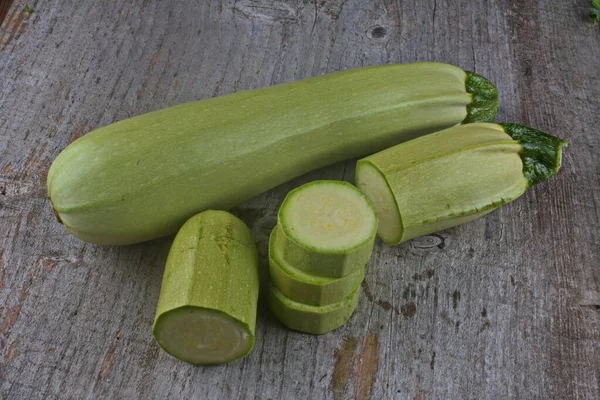Fresh Green Bio Zucchini Wooden Table Organic Seasonal Vegetables Vegetable — Stock Photo, Image
