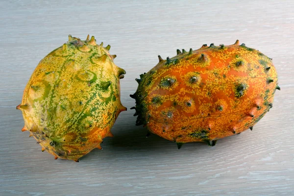Snijd Fruit Kivano Kiwano Meloen Houten Ondergrond Sluiten — Stockfoto