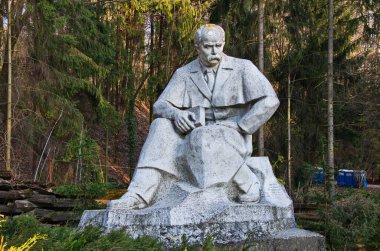 Lviv, Ukrayna - Kasım 2019: Halk Mimarisi Müzesi Taras Shevchenko Anıtı ve Lviv Kırsal Hayatı (Shevchenkivsky Gai )