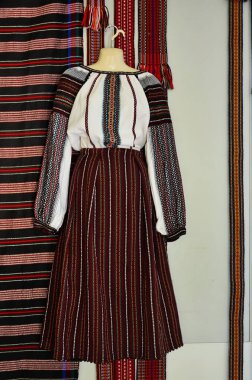 Lviv. Ukrayna. Eylül 20.Ukrayna 'nın modern halk örgüsü. Çağdaş halk sanatları ustası Nadia Gorak' ın çalışmaları sergisi..