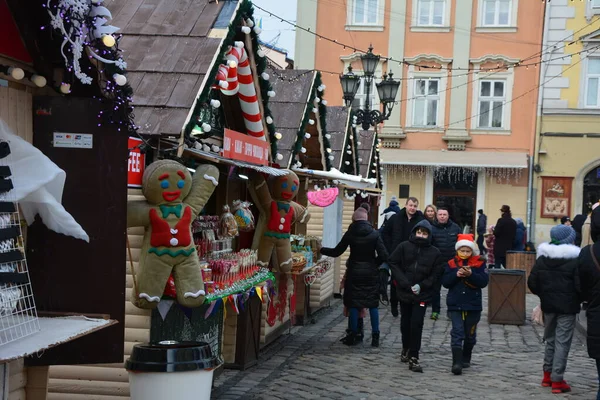 Lviv Ucrania Enero 2021 Hermoso Centro Ciudad Cabañas Madera Para —  Fotos de Stock