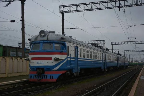 Lviv Ucrânia Janeiro 2021 Passageiros Ucranianos Estão Esperando Trem Movimento — Fotografia de Stock