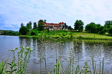 Mimari yapı - Lviv, Ukrayna yakınlarındaki Svirzh Kalesi