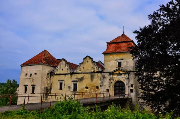 Αρχιτεκτονικό Ορόσημο Κάστρο Svirzh Κοντά Στο Lviv Ουκρανία — Φωτογραφία Αρχείου