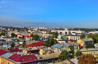 Lviv. Ukrayna. Eylül 2020. St. Elizabeth Kilisesi 'nden görüntü. St. Elizabeth Kilisesi' nin çan kulesinden Lviv şehri manzarası. Olha ve Elizabeth. Lvov şehir manzarası.