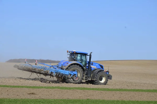 Lviv Oekraïne April 2021 Grote Blauwe Trabig Blauwe Trekker Met — Stockfoto