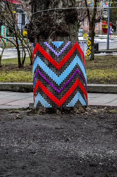 Rivne Ukraine Mai 2021 Bäume Dekoriert Mit Stickereien Der Stadt — Stockfoto