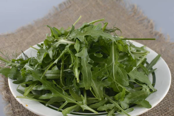 Frischer Grüner Rucola Einer Schüssel Auf Dem Tisch Arugula Rucola — Stockfoto