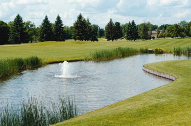 Golf sahası. Güzel manzara.