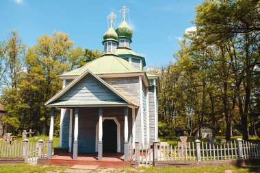 Ukrayna, Pereyaslav-Khmelnitsky, Mayıs 2019. Halk Mimarisi ve Orta Dinyeper 'in Hayatı Müzesi. Antik Ukrayna Kilisesi.