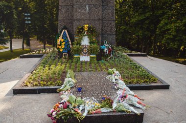 Ukrayna, Kaniv, Mayıs 2019. Shevchenko Ulusal Rezervi. Ukrayna, Kaniv 'deki Taras Shevchenko anıtı. Taras Shevchenko, Ukraynalı şair, yazar, sanatçı, halk ve siyaset figürü..