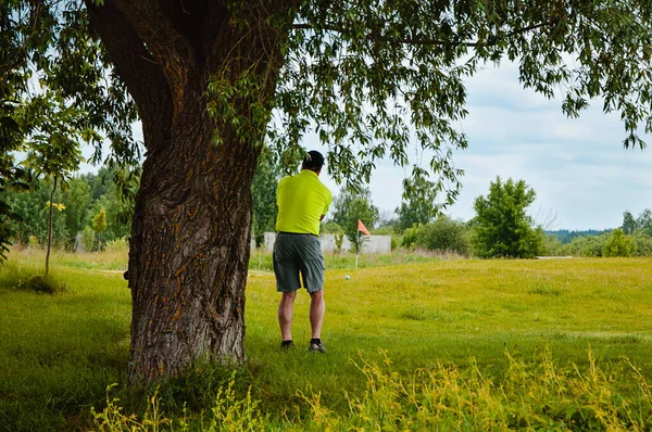 Sports Man Plays Golf Kicks Ball Golf Course — Stock Photo, Image