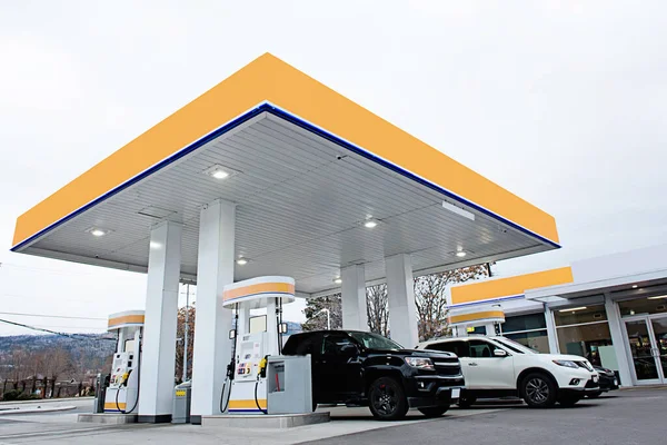 Gas Station White Orange — Stock Photo, Image